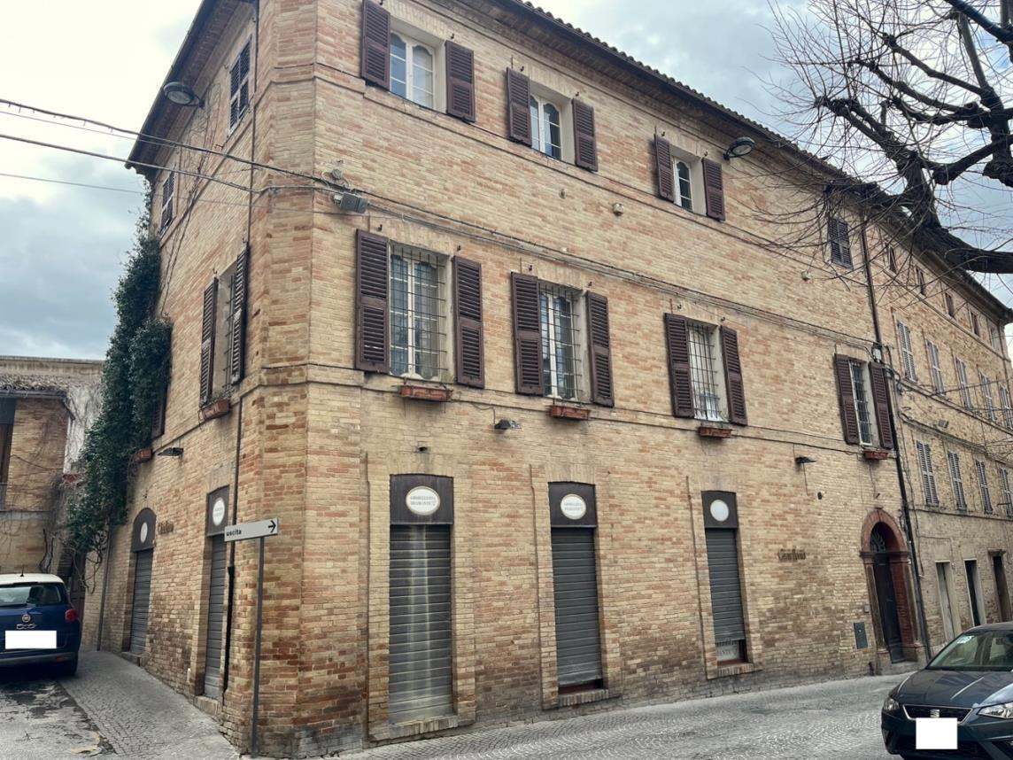 immobile attivita commerciale all'asta in Via Cavour 27 - 62014 Corridonia (MC) - 4