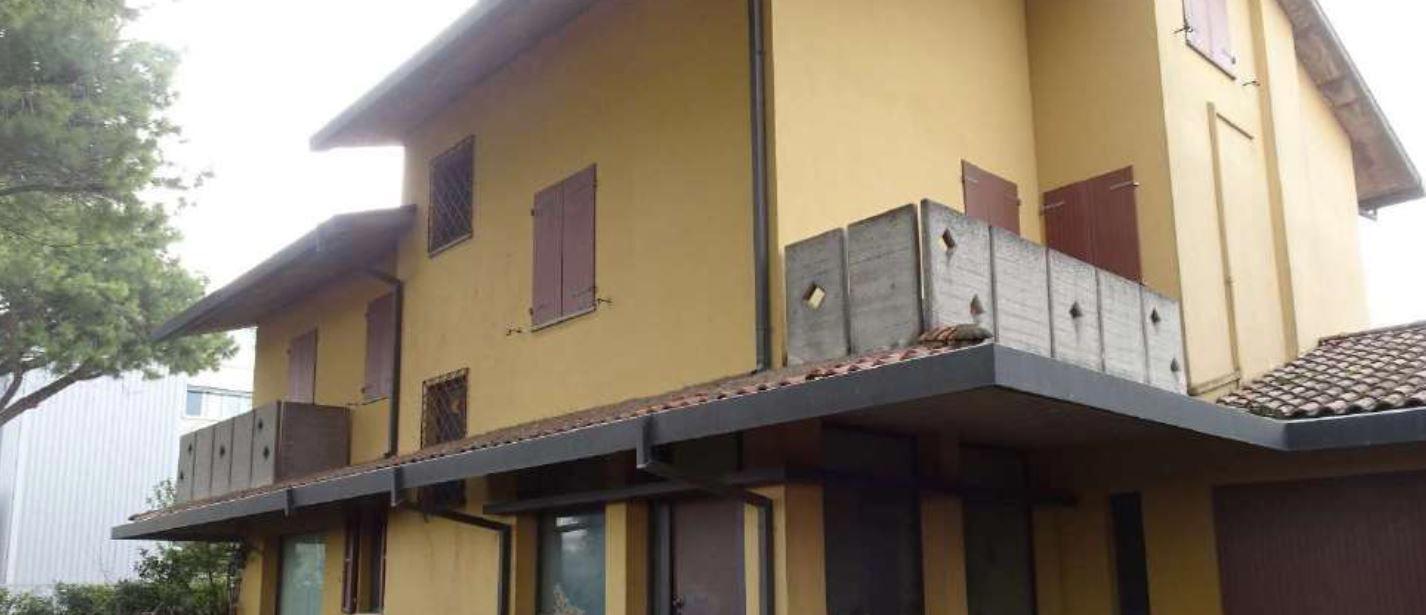 immobile appartamento all'asta in Via Augusto Murri 6/8 - 48018 Faenza (RA) - 2