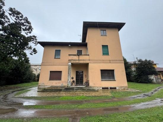 immobile appartamento all'asta in Via XXV Aprile, 58, 28066 Galliate NO, Italia Galliate, Novara - 1
