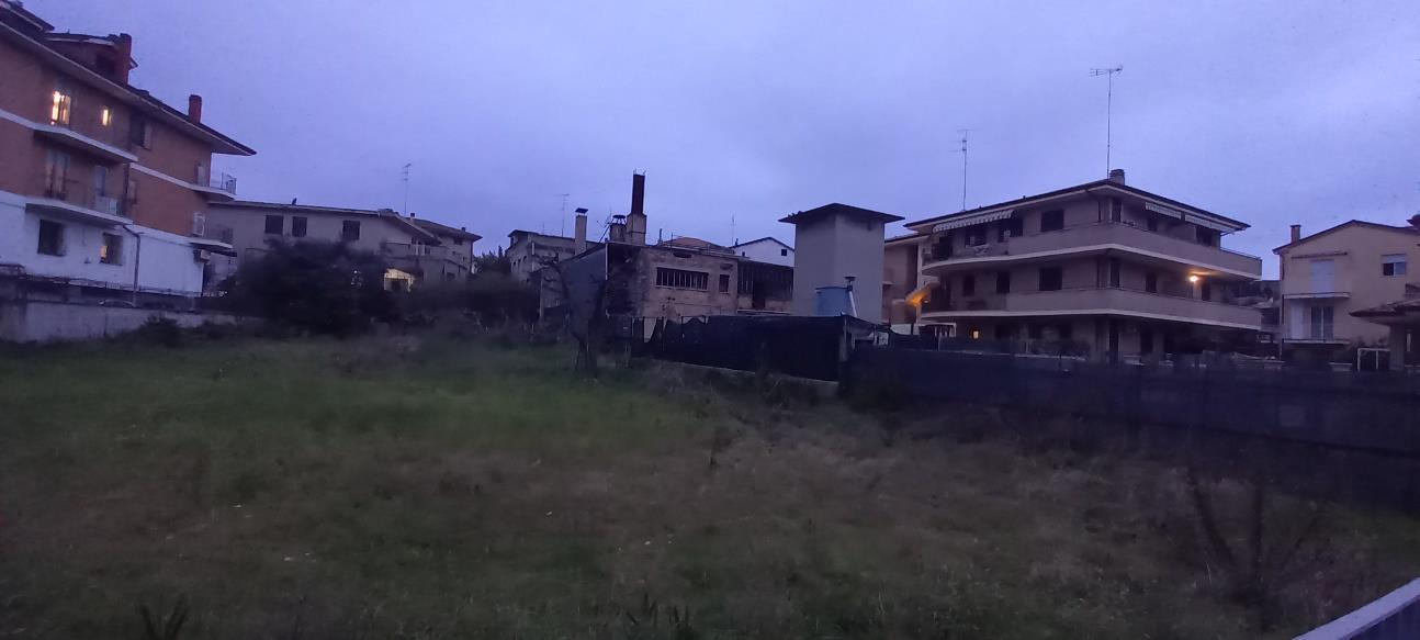 immobile attivita commerciale all'asta in Via Aprutina, 16, 63824 Marina di Altidona FM, Italia Altidona, Fermo - 3