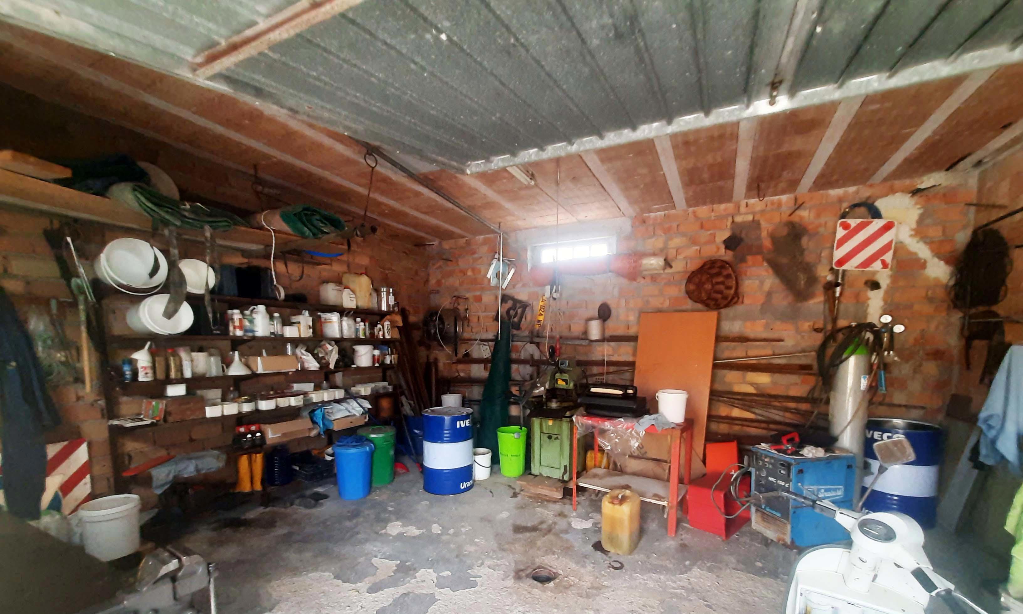 immobile magazzino all'asta in Via Metauro snc - 61030 Cartoceto (PU) - 2