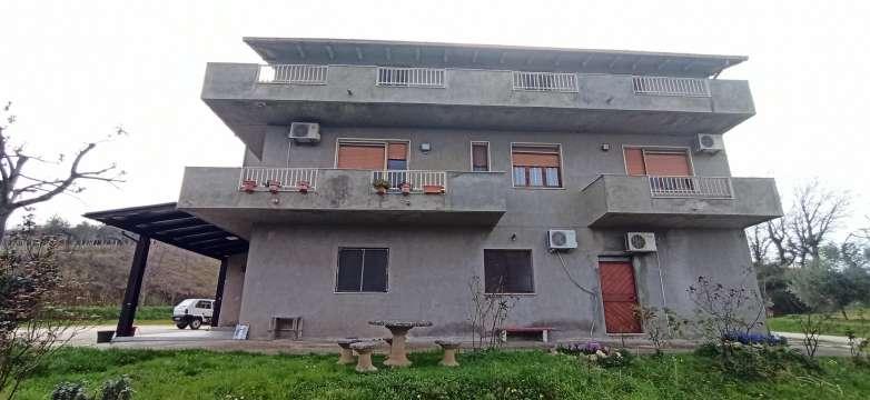 immobile appartamento all'asta in Localita' Canale snc - 66010 Villamagna (CH) - 2