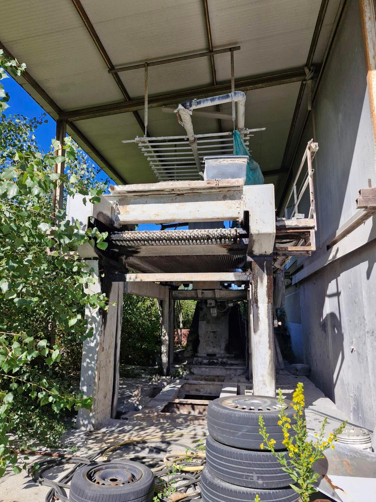 immobile attivita commerciale all'asta in Via F Arata, 10, 16044 Cicagna GE, Italia - 16100 Cicagna (GE) - 2