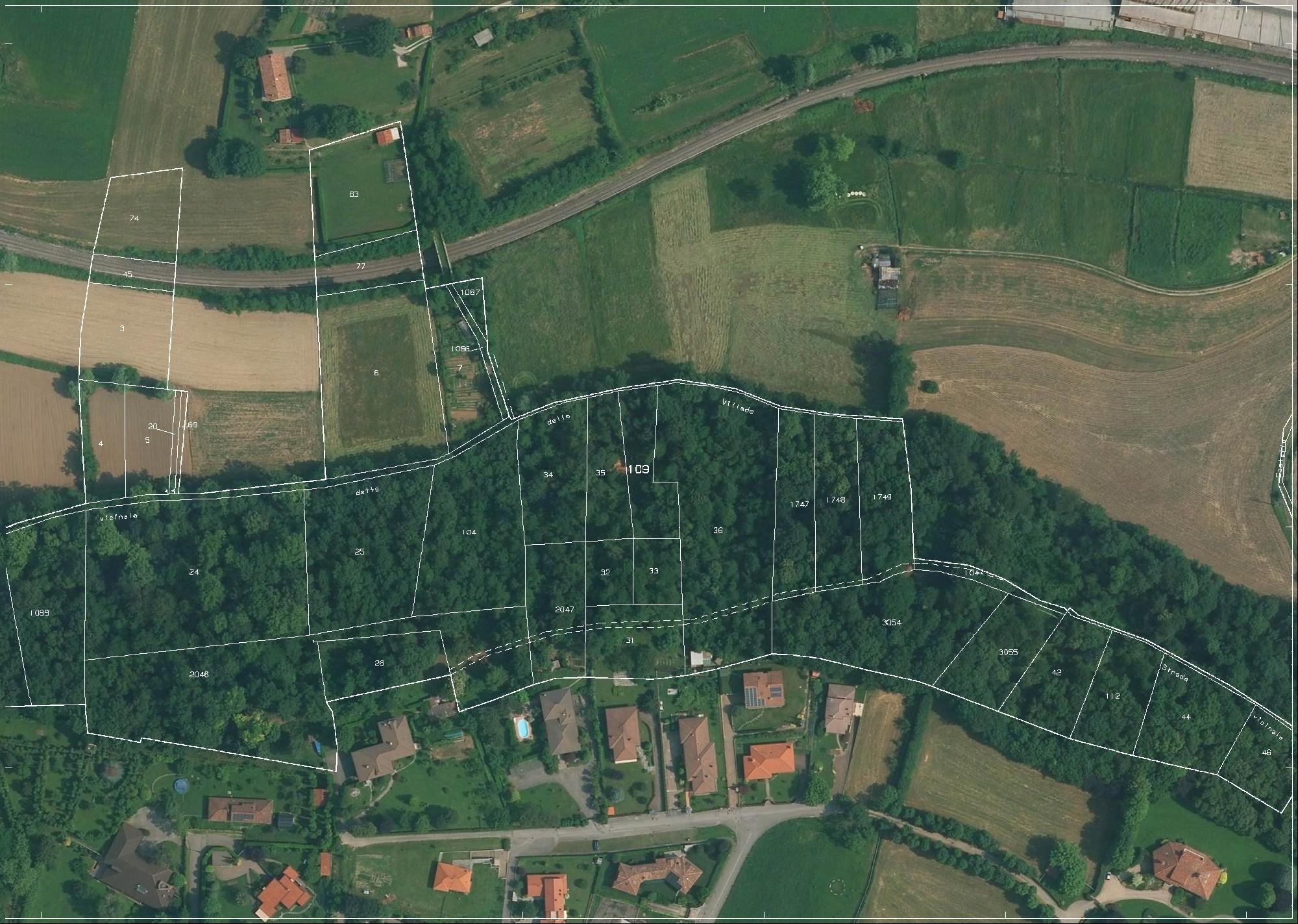 immobile terreno all'asta in Via nd - 23849 Rogeno (LC) - 1