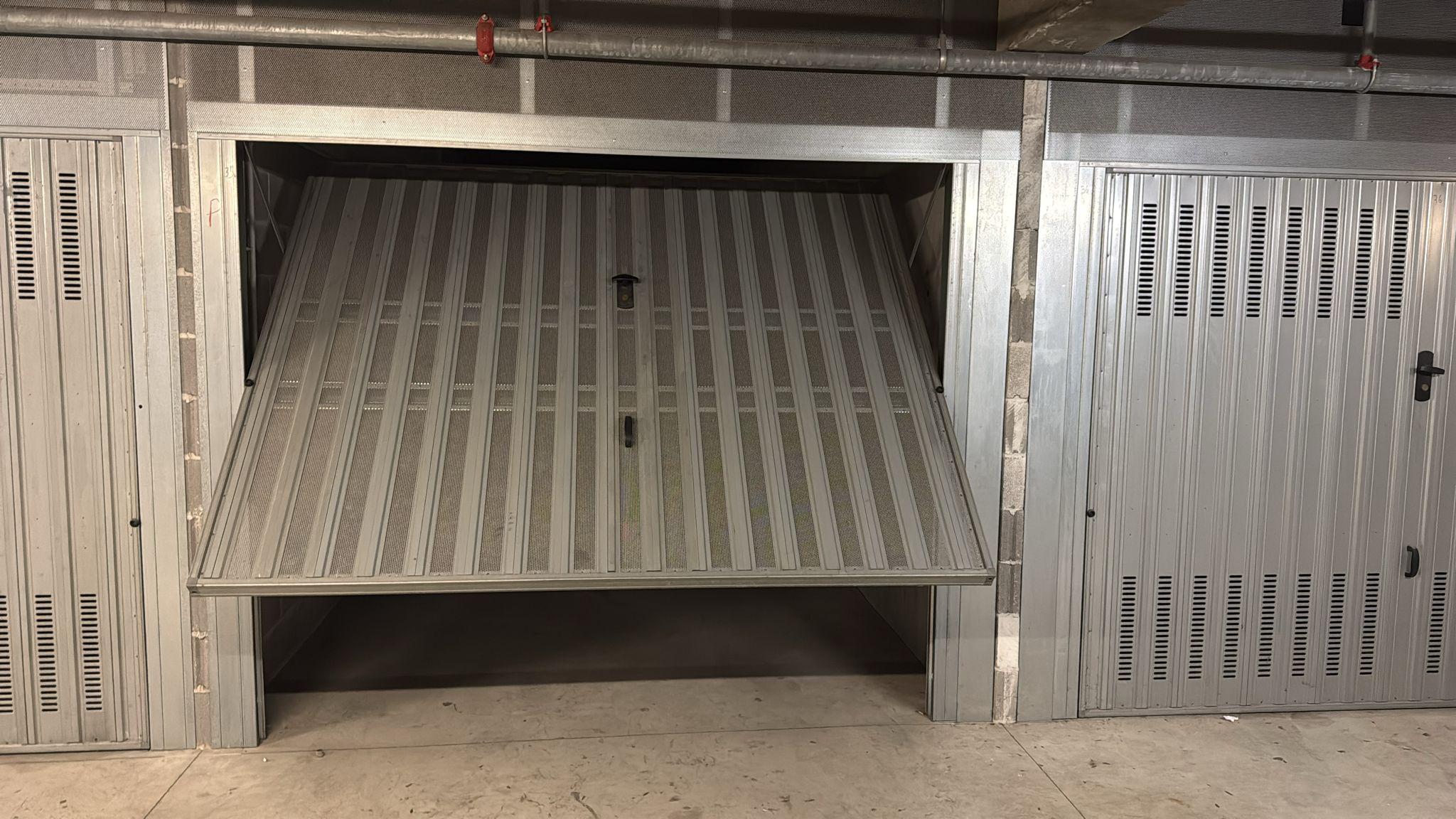 immobile garage all'asta in Via Donato Somma, 42, 16167 Genova GE, Italia Genova, Genova - 2