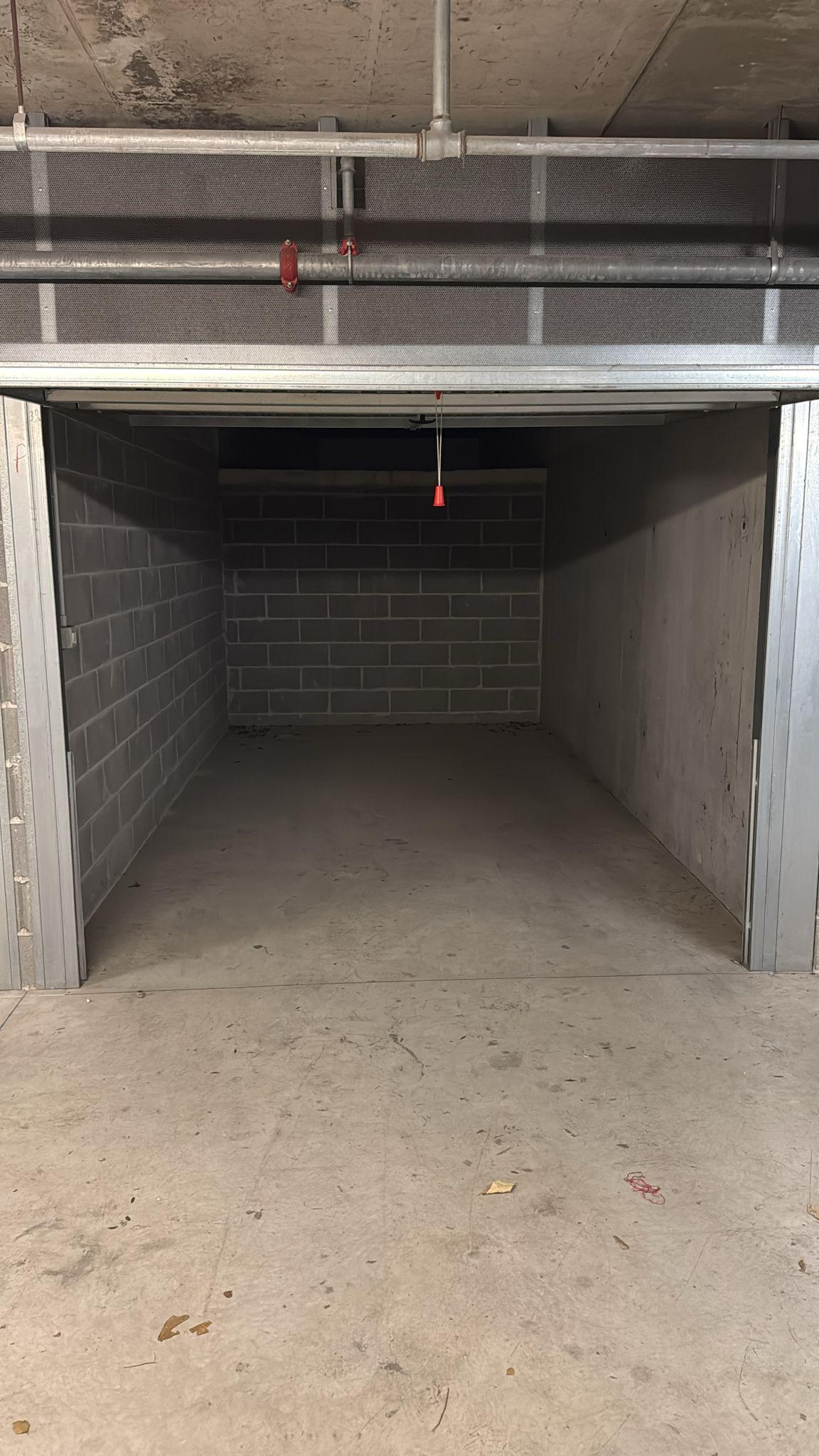 immobile garage all'asta in Via Donato Somma, 42, 16167 Genova GE, Italia Genova, Genova - 3
