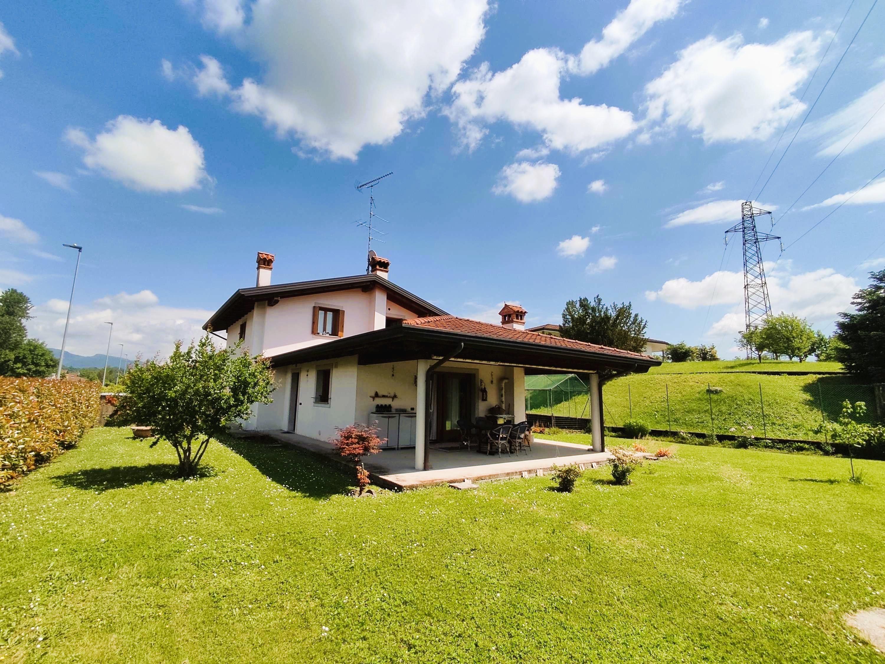 immobile villa all'asta in Viale della Stazione, 109 - 33017 Tarcento (UD) - 1
