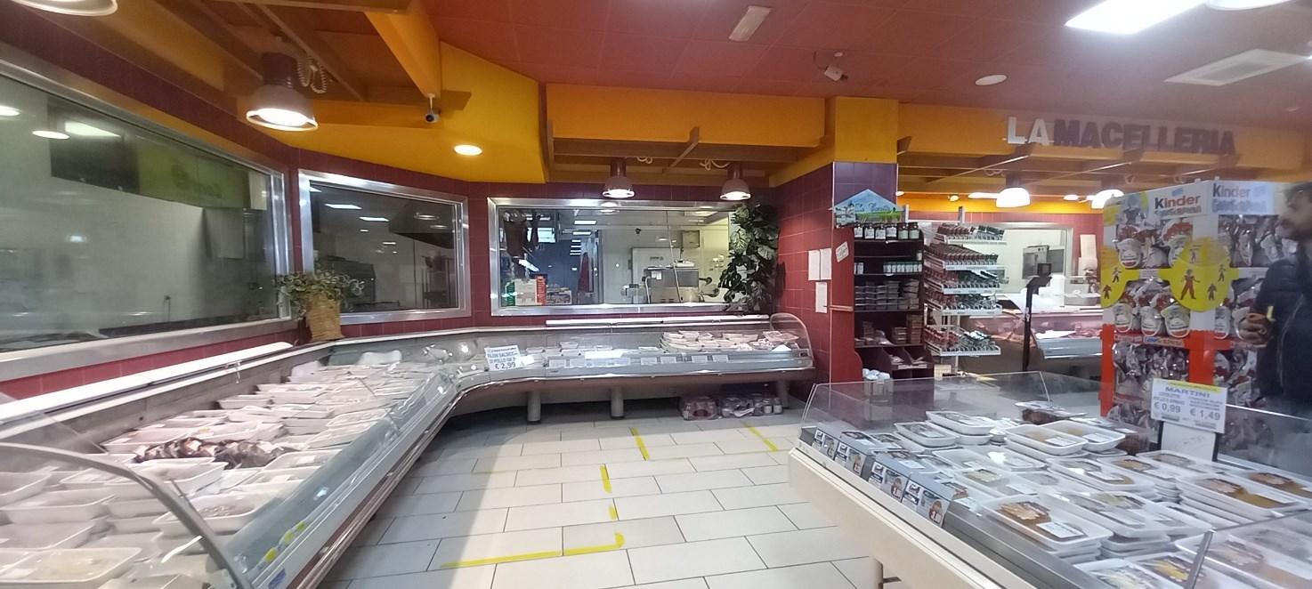 immobile attivita commerciale all'asta in Via I Maggio - 89046 Marina di Gioiosa Ionica (RC) - 4