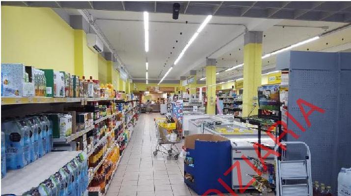 immobile negozio all'asta in Via Eugenio De Carlo n127 - 73029 Vernole (LE) - 1