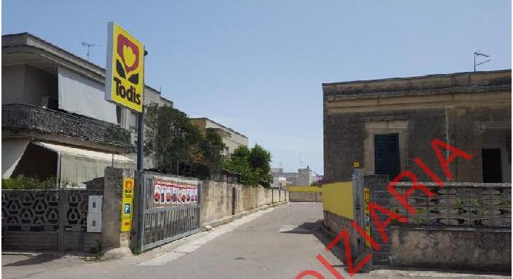 immobile negozio all'asta in Via Eugenio De Carlo n127 - 73029 Vernole (LE) - 4
