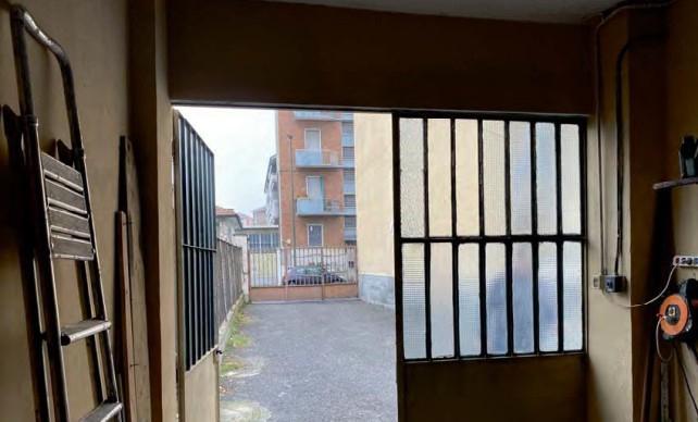immobile attivita commerciale all'asta in Via Monte Cengio N29 - Torino (TO) - 4