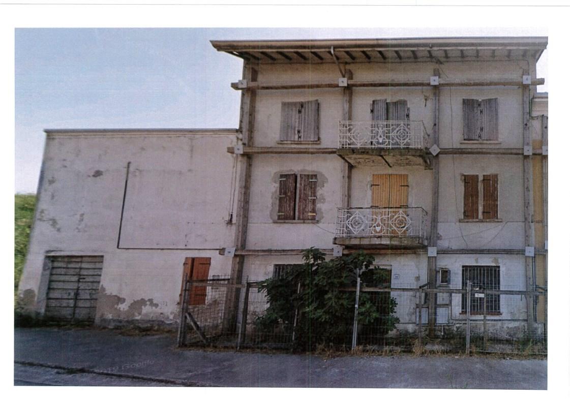 immobile appartamento all'asta in Piazza Cesare Battisti 106 - 46024 Moglia (MN) - 3