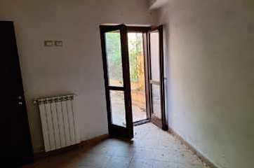 immobile appartamento all'asta in Via Roma snc - 01030 Faleria (VT) - 1