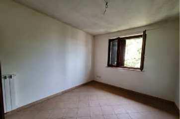 immobile appartamento all'asta in Via Roma snc - 01030 Faleria (VT) - 4