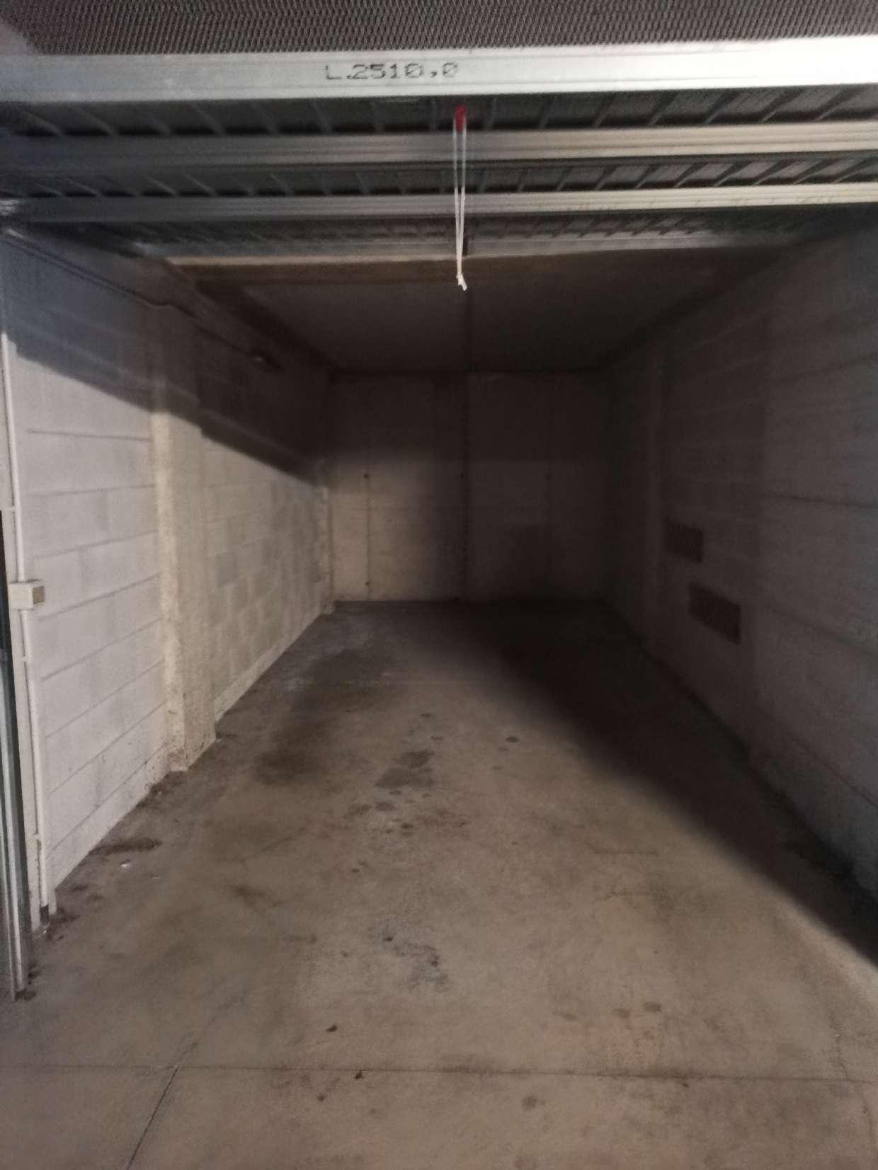 immobile posto auto all'asta in Via Pusiano, 20831 Seregno MB, Italia Seregno, Monza e della Brianza - 1
