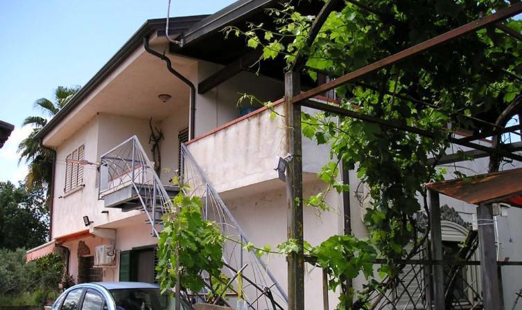 immobile villa all'asta in Via Lagonegro, 21 - Montalto Uffugo (CS) - 3