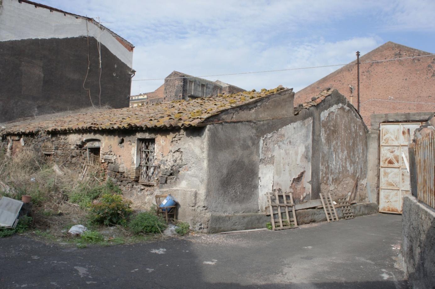 immobile appartamento all'asta in via Ignazio Castone 33 35 37 - 95121 Catania (CT) - 5