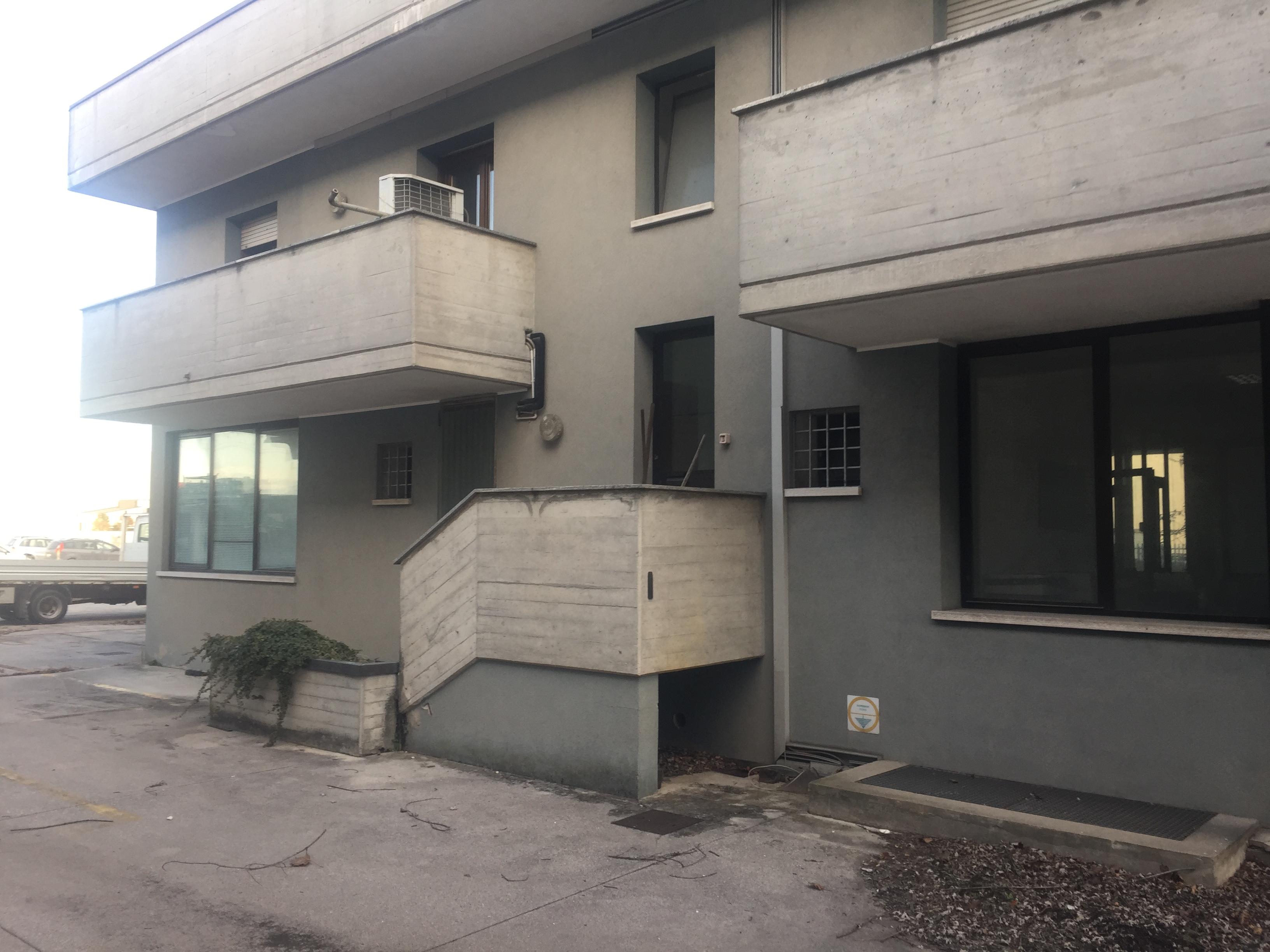 immobile attivita commerciale all'asta in Via Pinzano nr 5 - 33078 San Vito al Tagliamento (PN) - 2