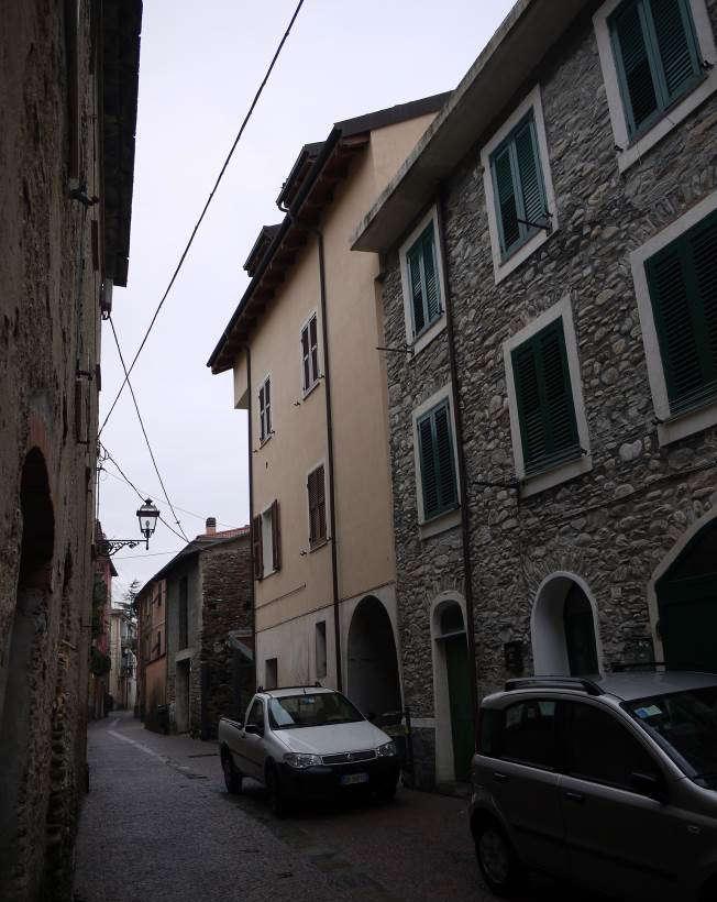 immobile appartamento all'asta in Via Lunghi Scarella 39/4 - 17037 Ortovero (SV) - 1