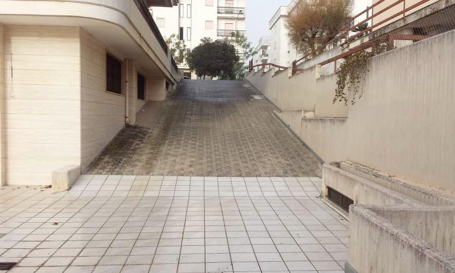 immobile garage all'asta in Via CALABRIA SN - 72013 Ceglie Messapica (BR) - 1