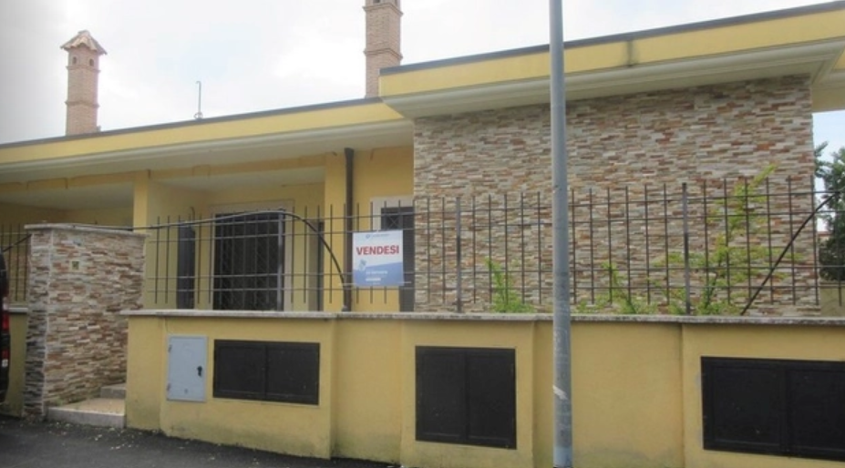 immobile villa all'asta in via acquaviva delle fonti, n 46 - 132 Roma (RM) - 1