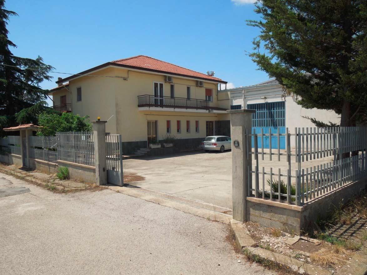 immobile magazzino all'asta in Via John Fleming - 75022 Irsina (MT) - 1
