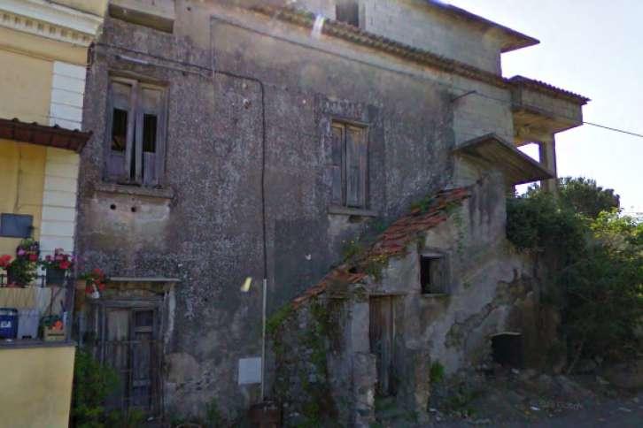 immobile fabbricato all'asta in Via Starza della Regina 6 - 80100 Somma Vesuviana (NA) - 3