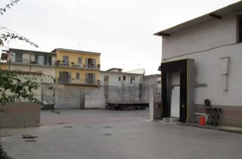 immobile attivita commerciale all'asta in Traversa II di Via Salvator Rosa n 6 - 80021 Afragola (NA) - 5