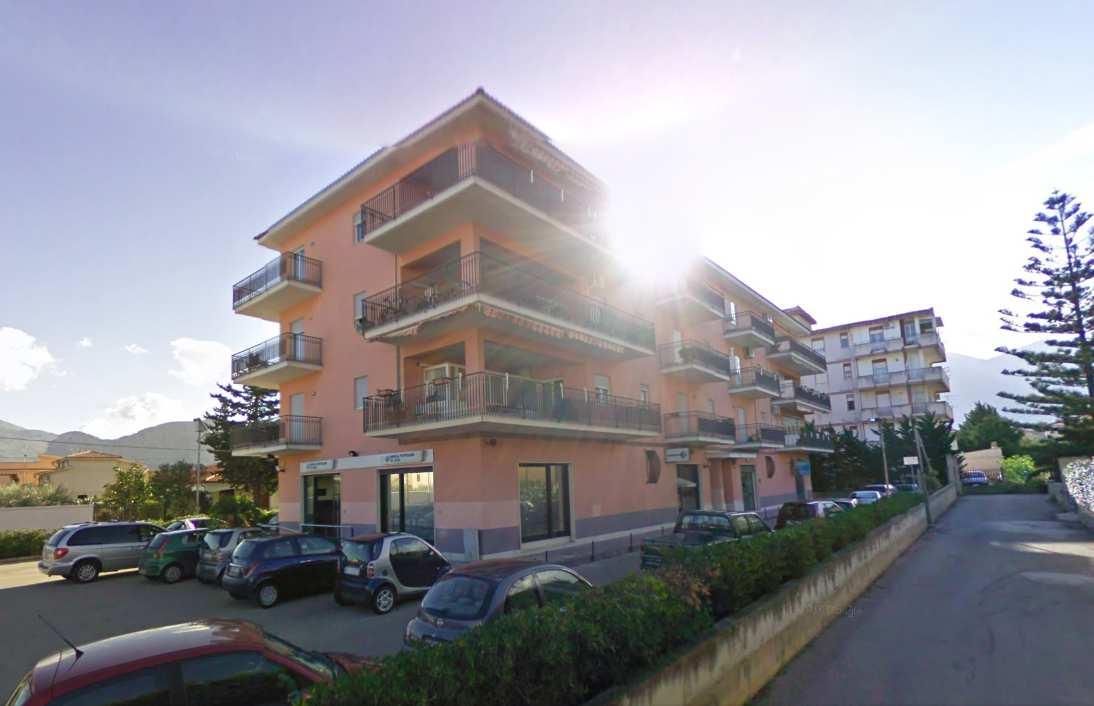 immobile appartamento all'asta in via Elba 10 - 90044 Carini (PA) - 4