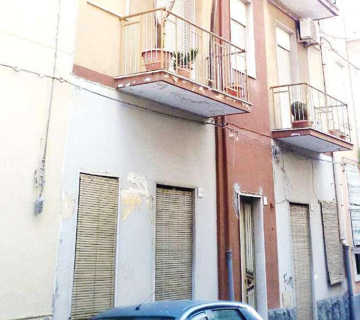 immobile appartamento all'asta in Via Isonzo n30, piano terra, piano primo e piano secondo Lentini (SR) - 96016 Lentini (SR) - 2