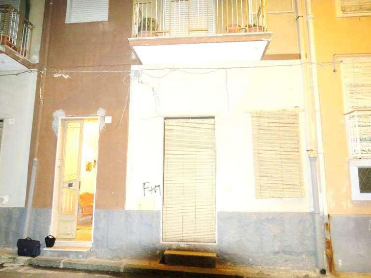 immobile appartamento all'asta in Via Isonzo n30, piano terra, piano primo e piano secondo Lentini (SR) - 96016 Lentini (SR) - 3