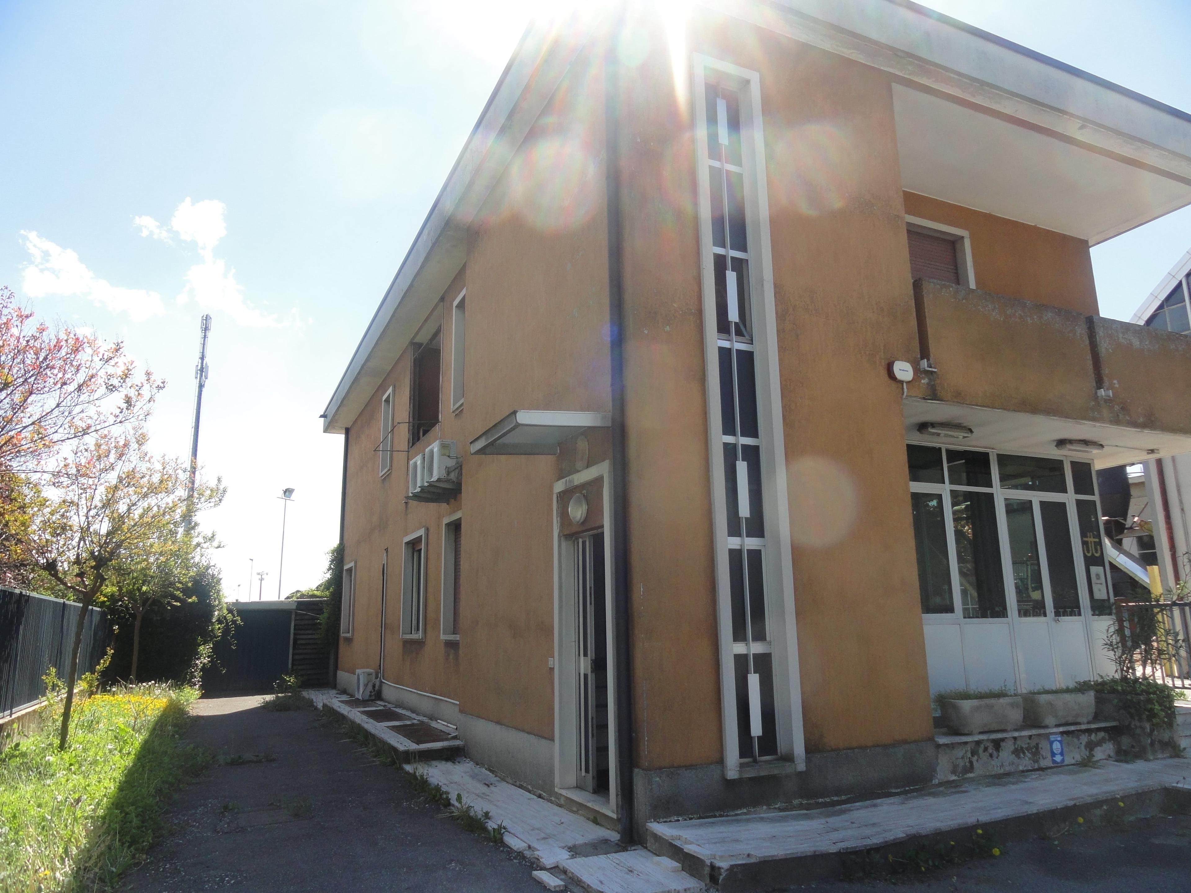 immobile capannone all'asta in Via Pascoli/Brunati - 20833 Giussano (MB) - 2