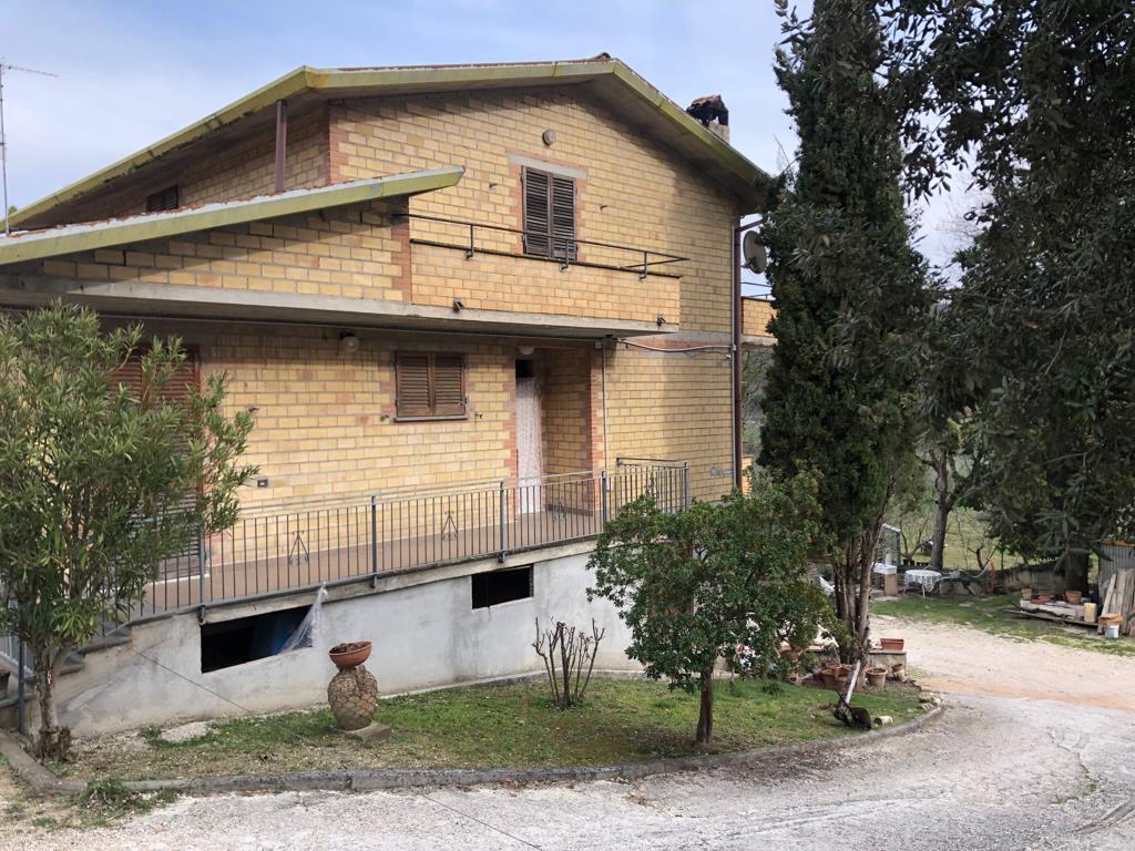 immobile appartamento all'asta in Vocabolo CARCERI snc - 06031 Bevagna (PG) - 2
