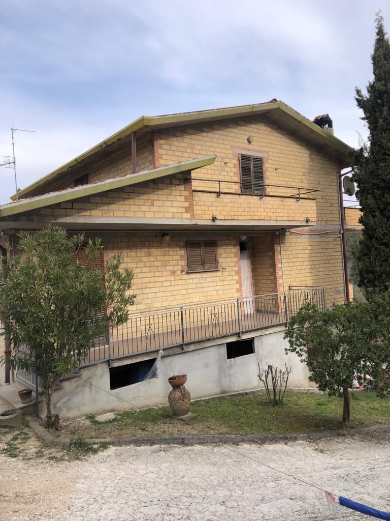 immobile appartamento all'asta in Vocabolo CARCERI snc - 06031 Bevagna (PG) - 3