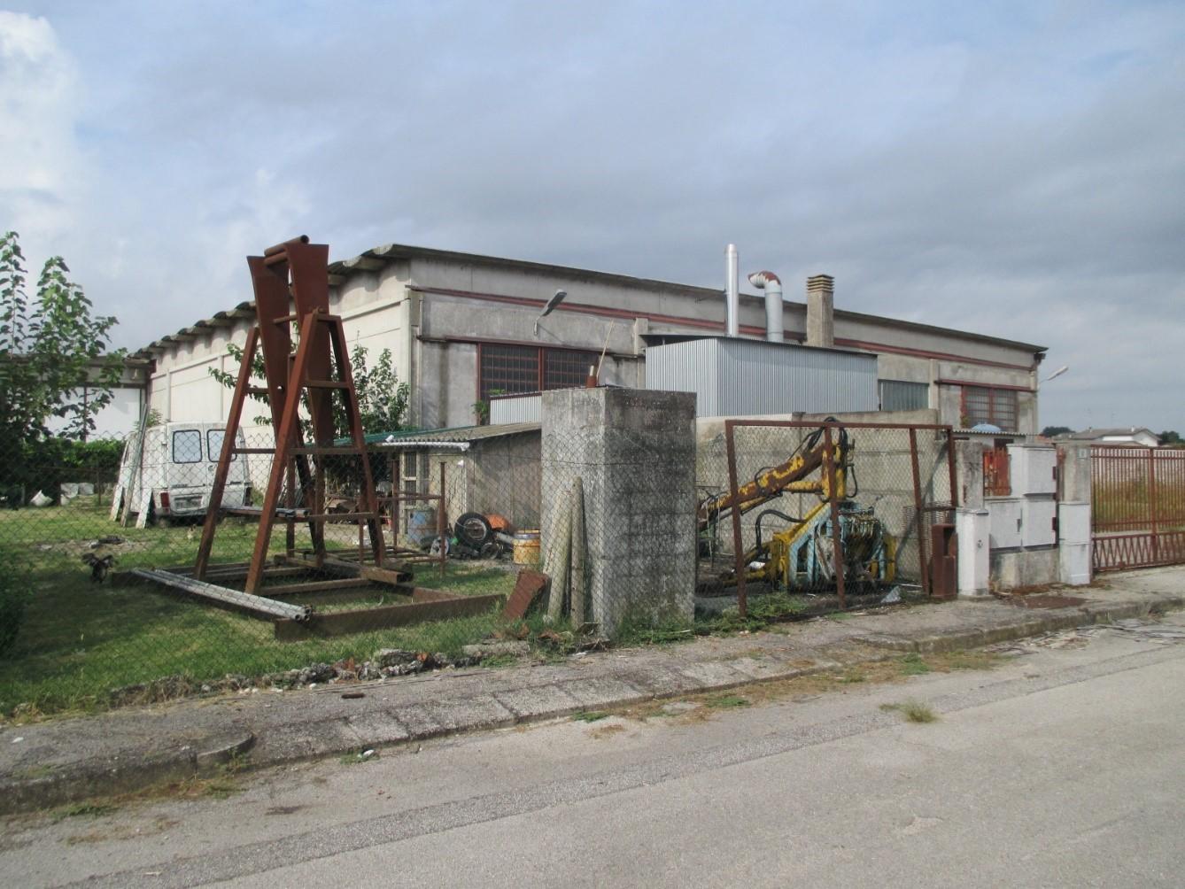 immobile laboratorio all'asta in Via Papa Giovanni XXIII e Via Stradona 655 - 35040 Merlara (PD) - 4