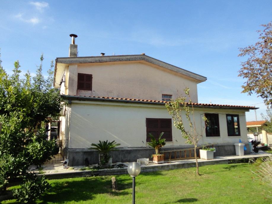 immobile villa all'asta in Via Pantelleria n 44 - 04011 Aprilia (LT) - 1