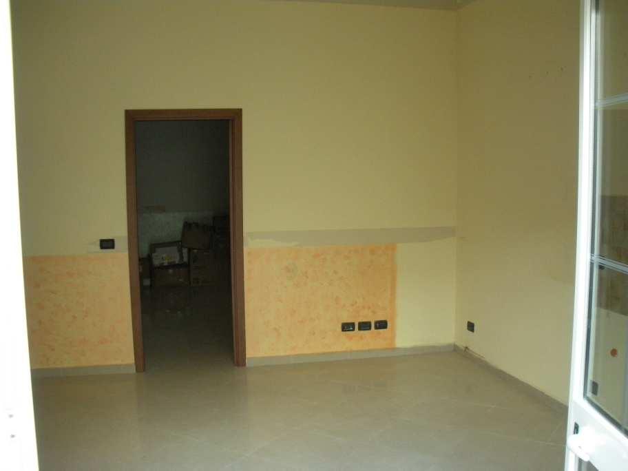 immobile appartamento all'asta in Largo Petix n 9 - 90145 Palermo (PA) - 4