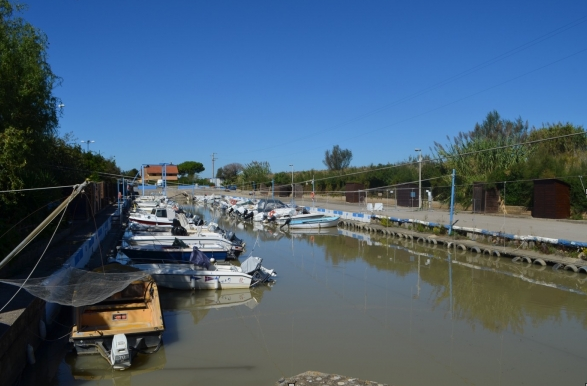 immobile magazzino all'asta in Viale Martano snc - Complesso “Darsena di Marina Velca”  - 01016 Tarquinia (VT) - 1