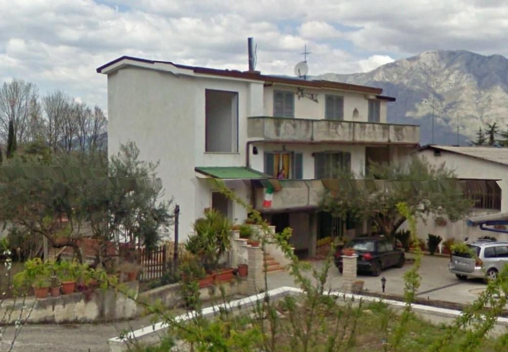 immobile fabbricato all'asta in via Pirozzelle n.1 Cervinara (AV) - 1