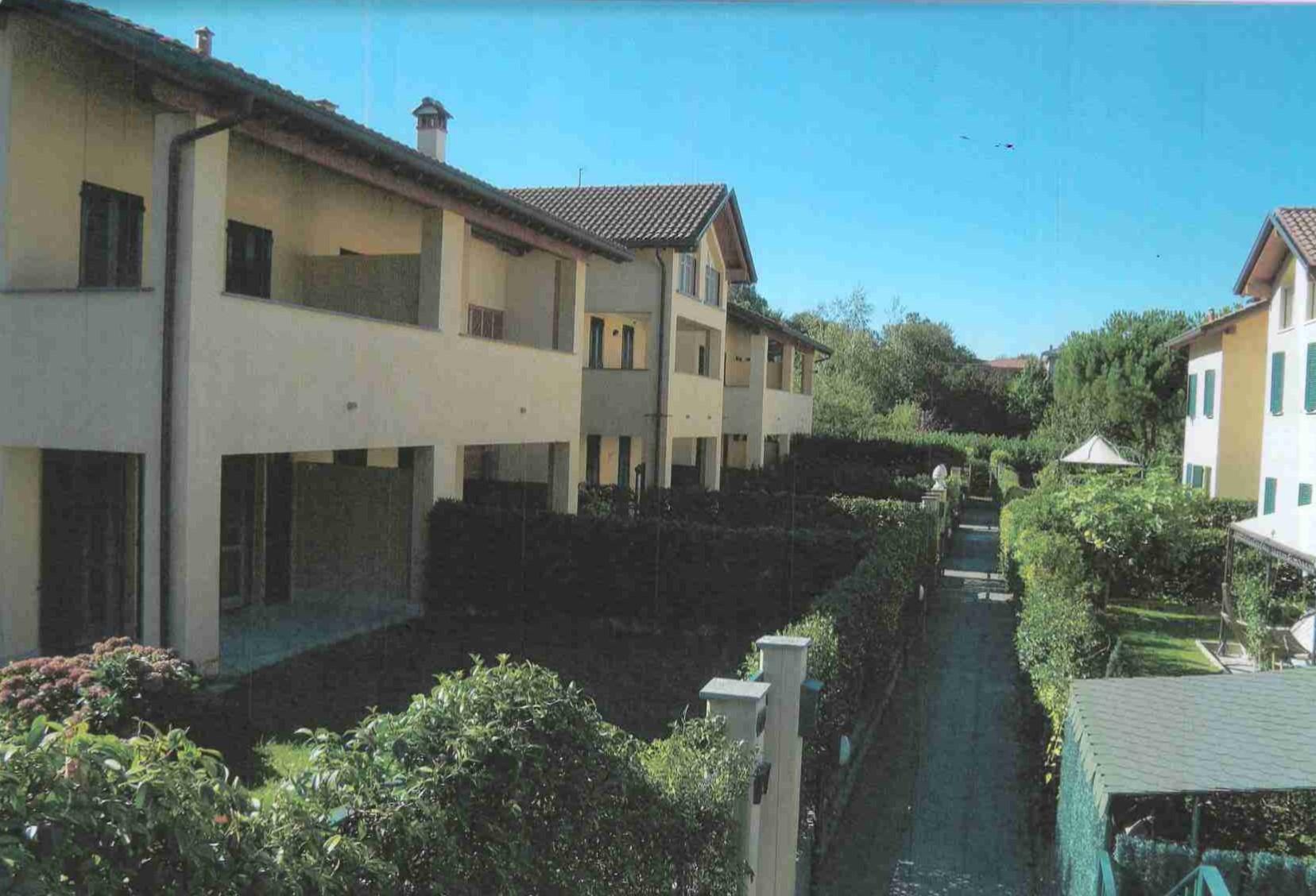 immobile attivita commerciale all'asta in Via Don Giovanni Caloni 4/6 - 23848 Oggiono (LC) - 1