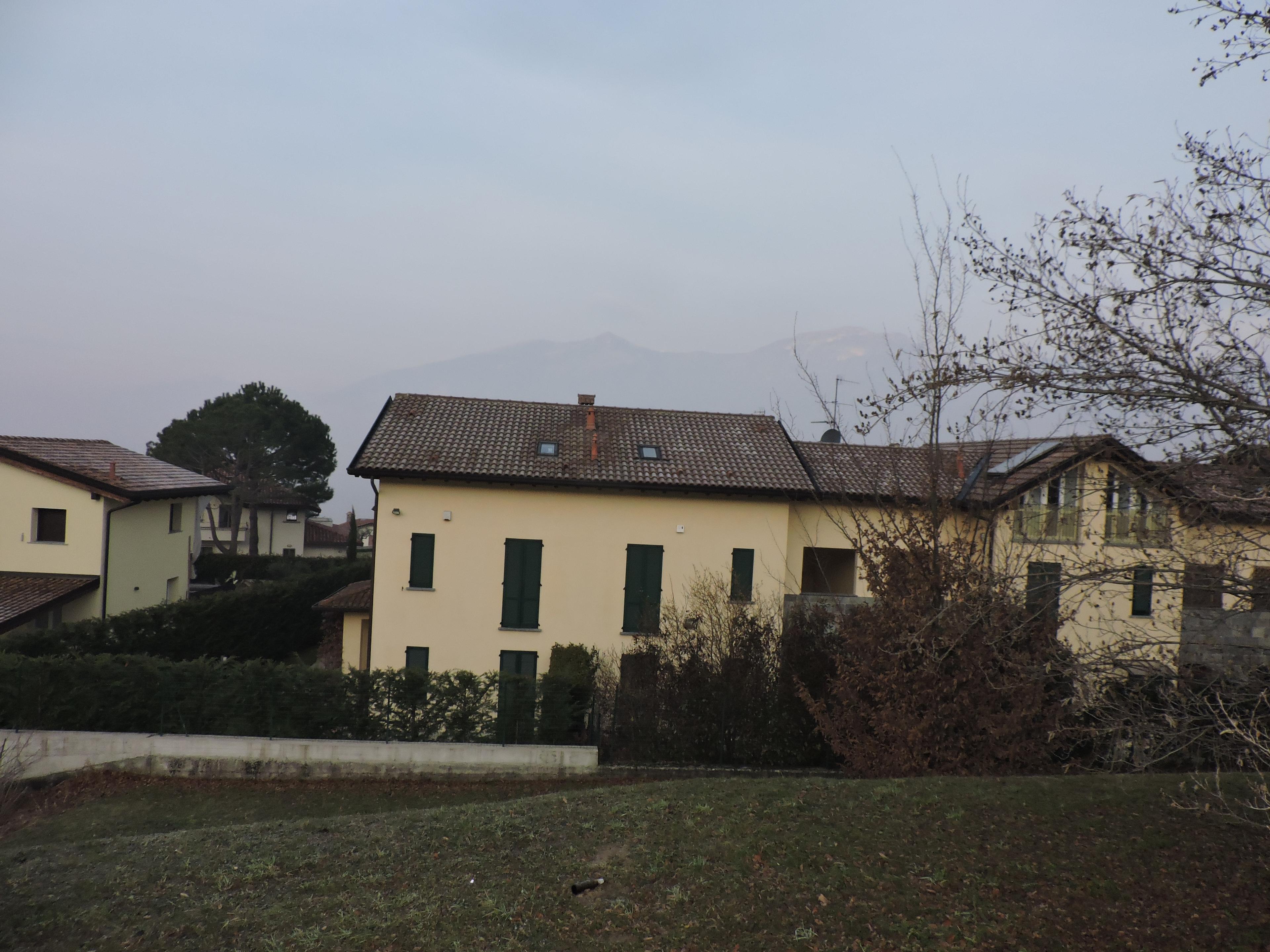 immobile attivita commerciale all'asta in Via Don Giovanni Caloni 4/6 - 23848 Oggiono (LC) - 2