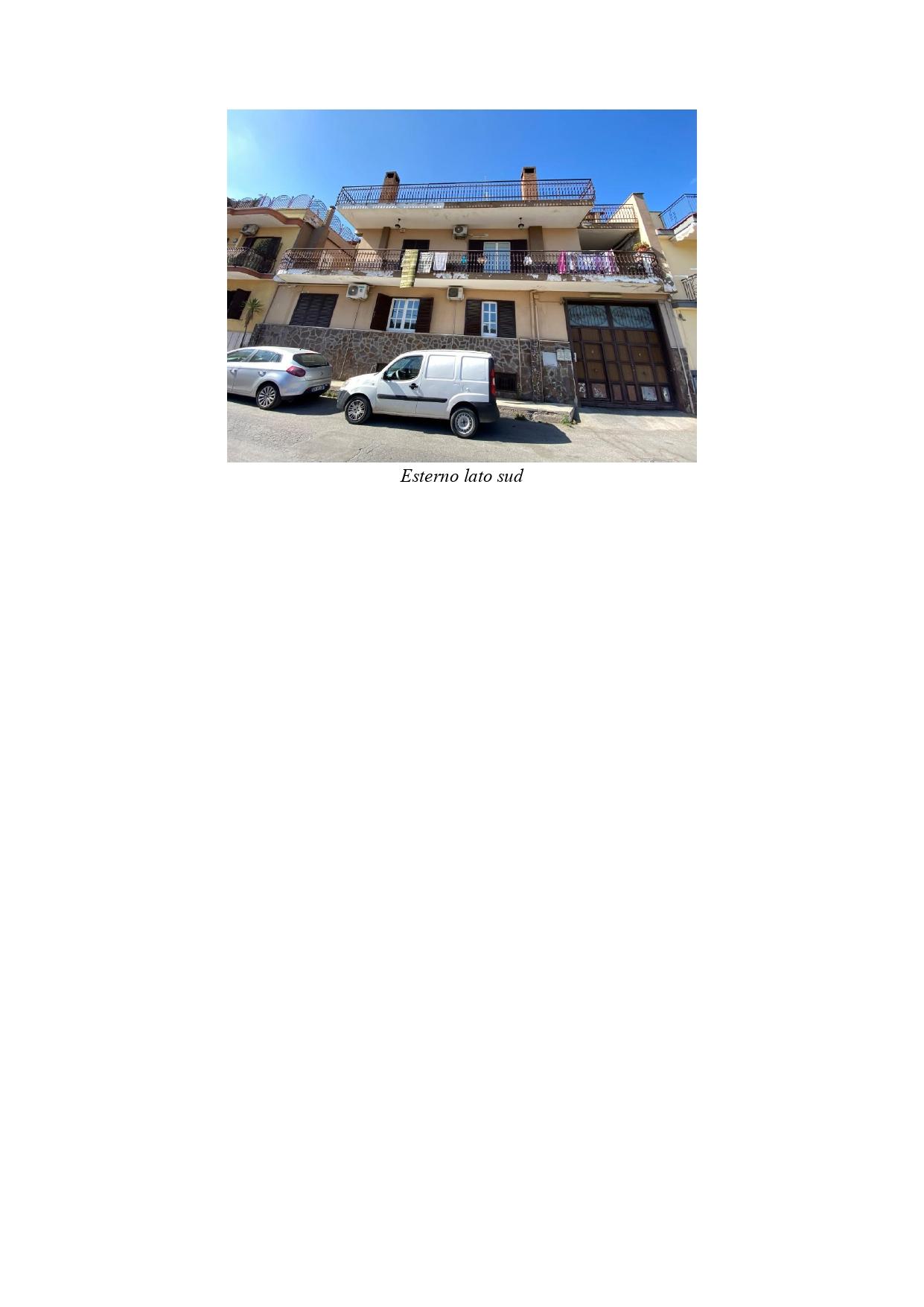immobile magazzino all'asta in Via IV Novembre n 9 - 80026 Casoria (NA) - 5
