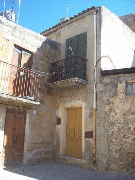 immobile appartamento all'asta in via Li Destri n 30 - 93013 Mazzarino (CL) - 2