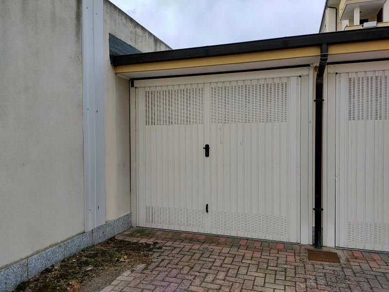 immobile garage all'asta in Via Dottor Giacomo Perone n16A Trecate (NO) - 2