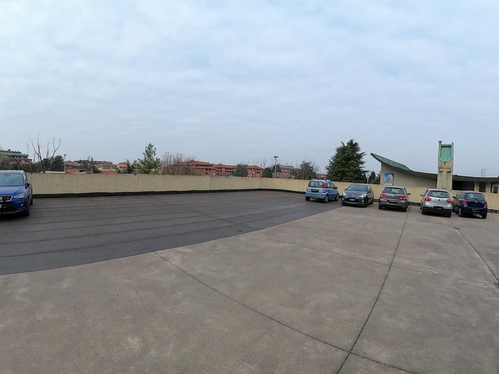 immobile posto auto all'asta in Fraz Mazzo, Galleria M K Gandhi n 32/4 Rho (MI) - 1