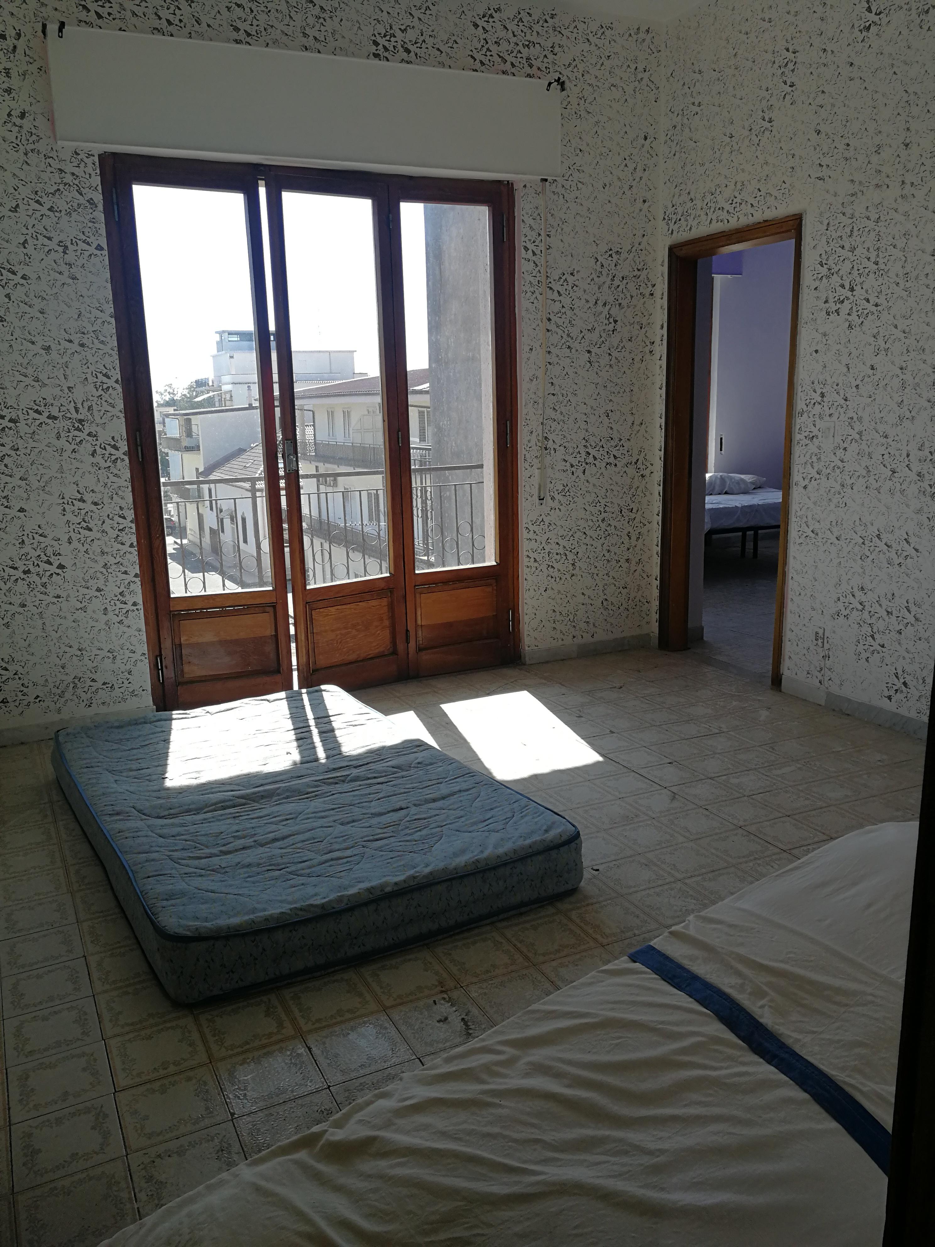 immobile appartamento all'asta in via G Matteotti - 89044 Locri (RC) - 1