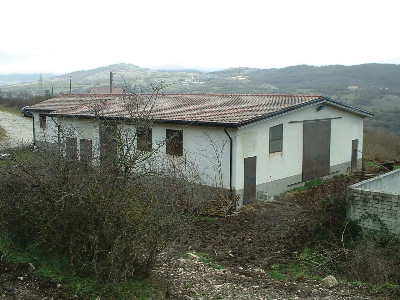 immobile casa singola all'asta in Localita' Vicenne - Via Santa Teresa - 86080 Montenero Val Cocchiara (IS) - 3