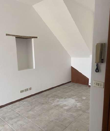 immobile ufficio all'asta in Via Bizzarri 15 - 62100 Macerata (MC) - 5