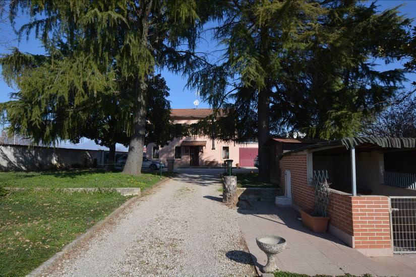immobile fabbricato all'asta in Via Sette 82 - 36030 Caldogno (VI) - 1