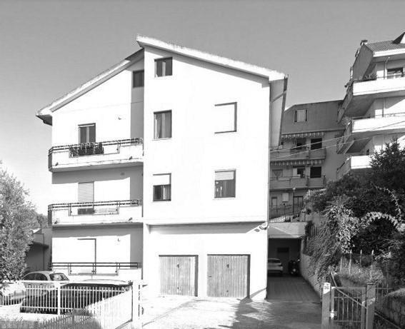 immobile appartamento all'asta in Via Cuneo 36 - 63040 Folignano (AP) - 1